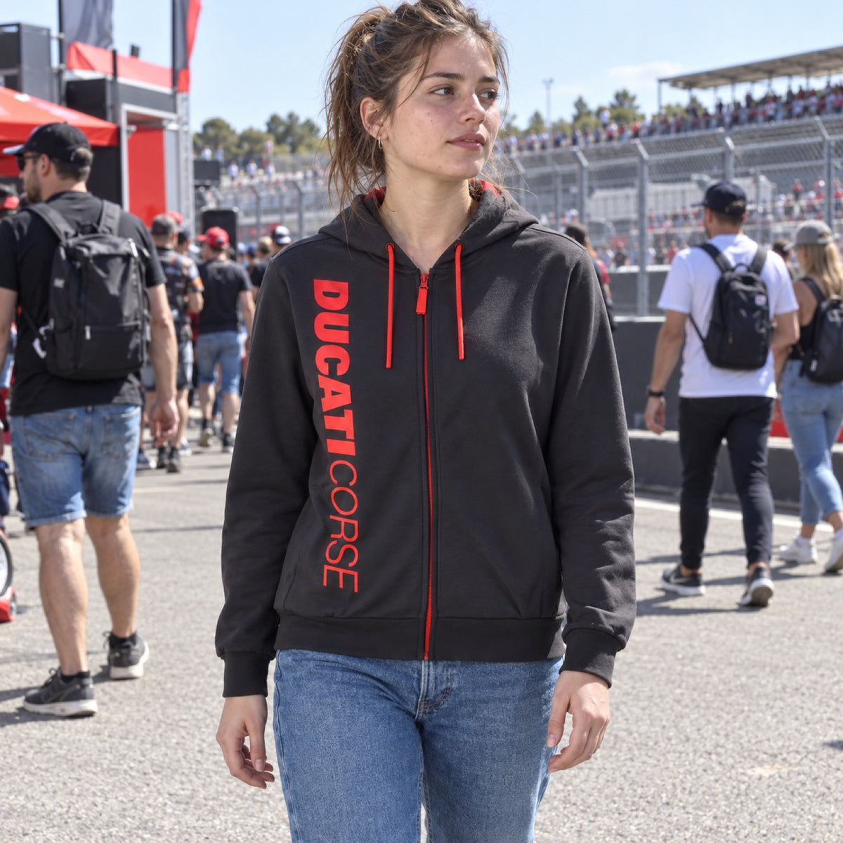 Bluza kibica Ducati Corse z logo – ciemnoszara – zdjęcie poglądowe 2 (AI)