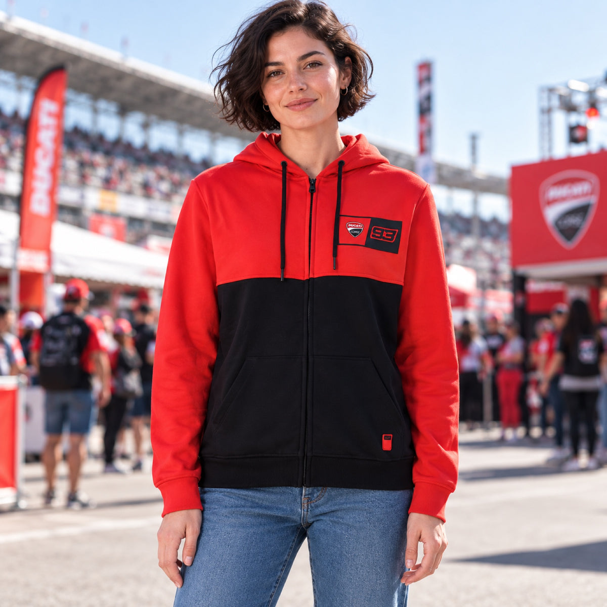 Bluza kibica Ducati Corse – Marc Marquez z logo 93 – zdjęcie poglądowe (AI)