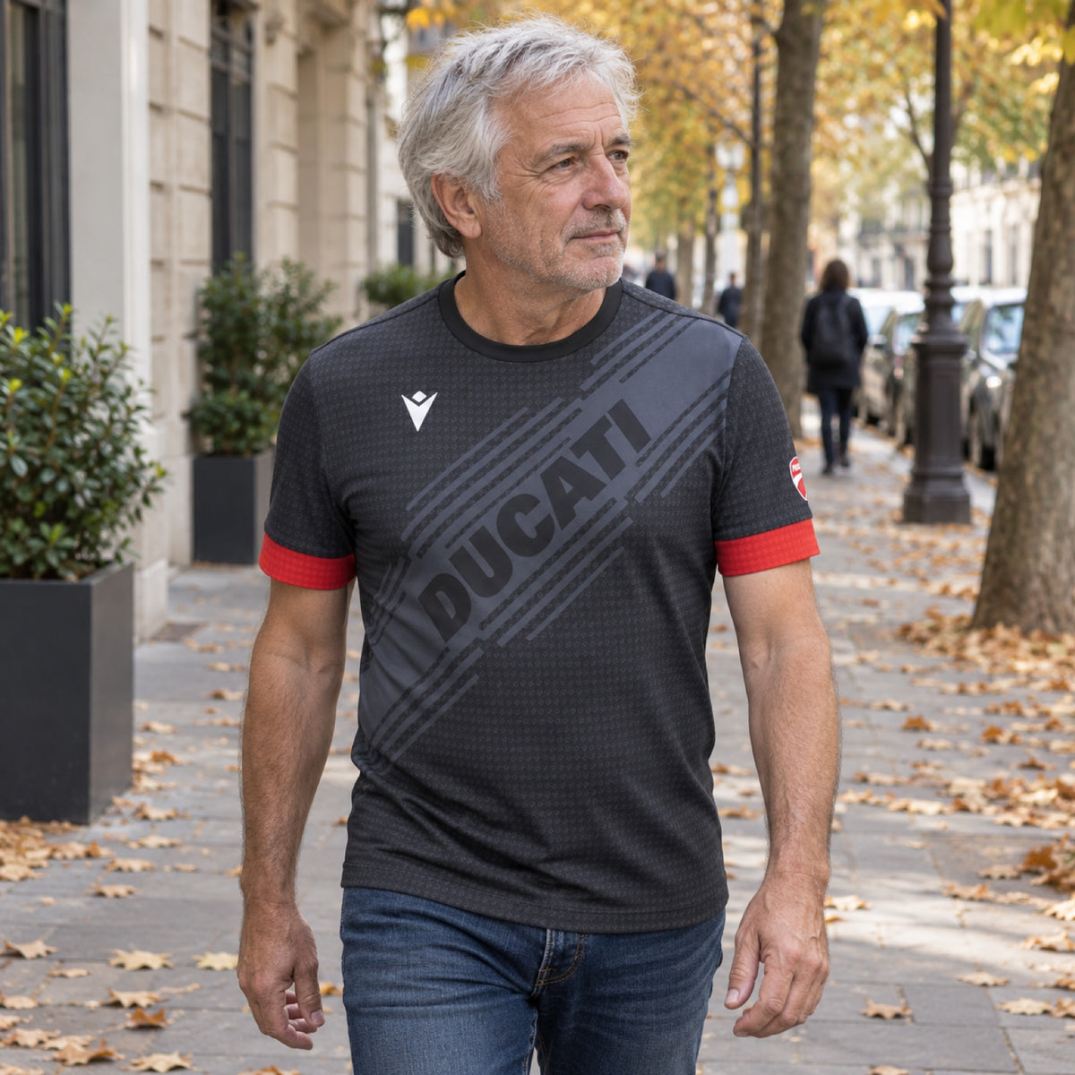 Ducati x Macron Sports T-Shirt with Logo – Dark Grey – ilustrační foto (AI)