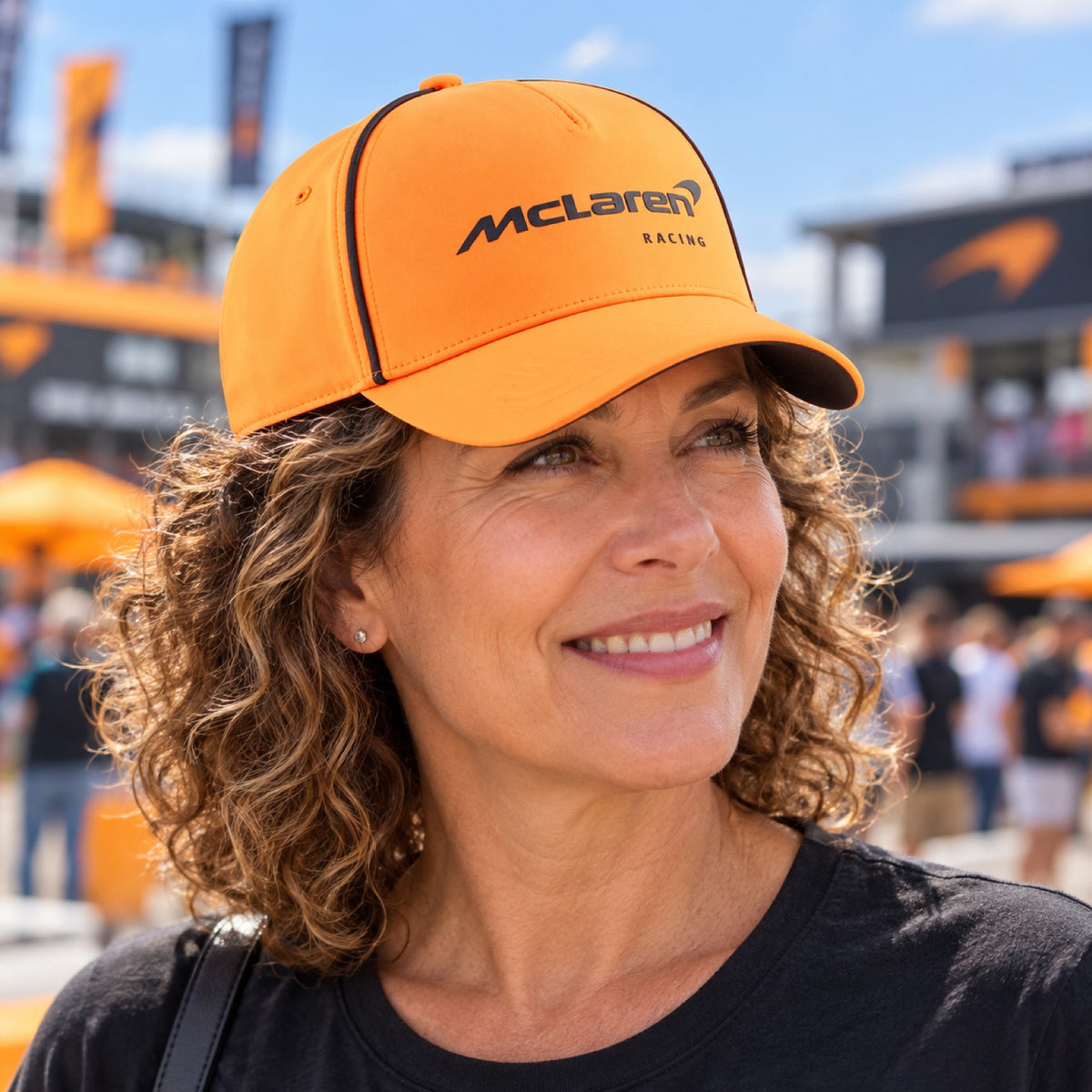 Czapka z daszkiem McLaren F1 z logo Puma – McLaren Racing – pomarańczowa – zdjęcie poglądowe (AI)