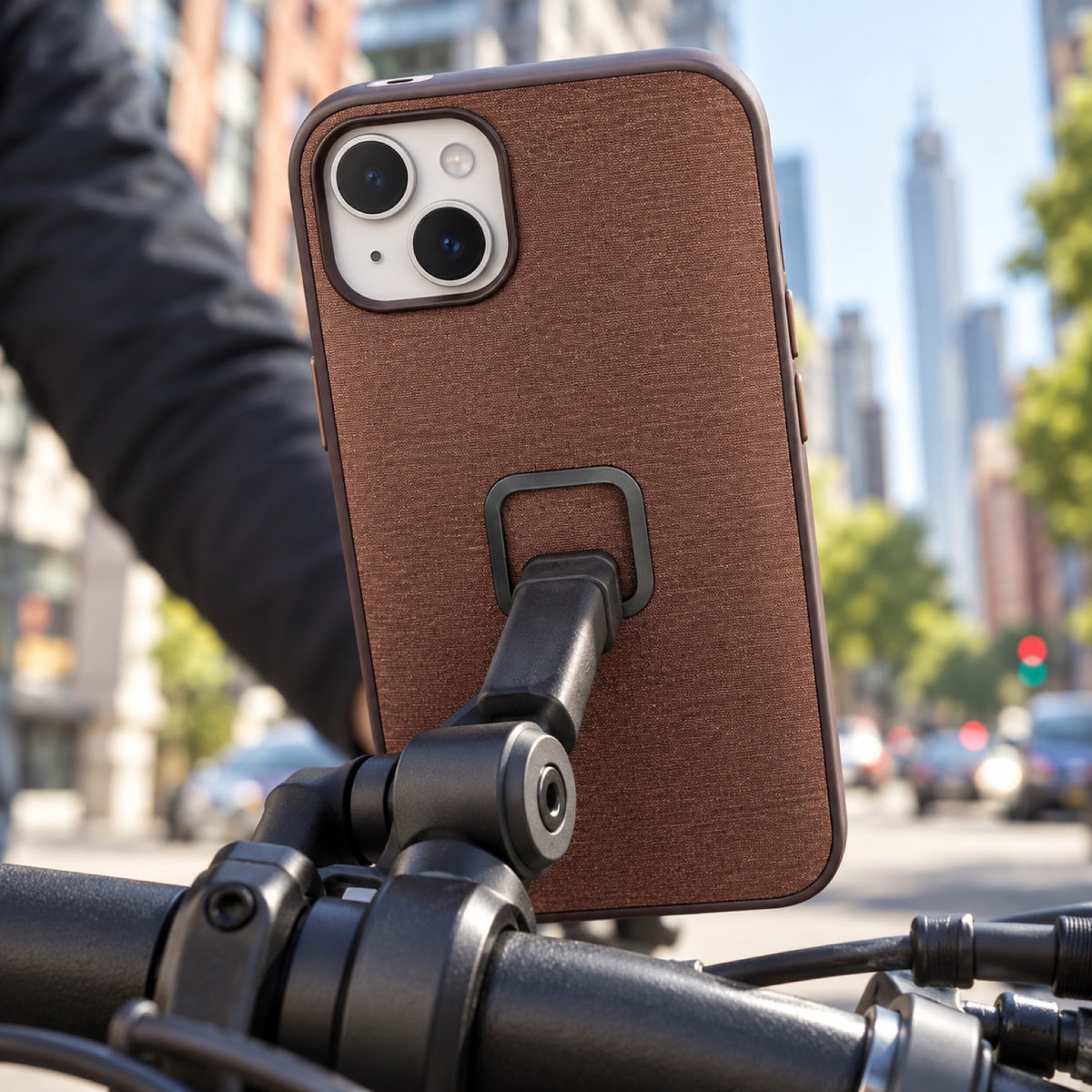 Peak Design Everyday Case iPhone 15 Plus – Redwood – zdjęcie poglądowe (AI)