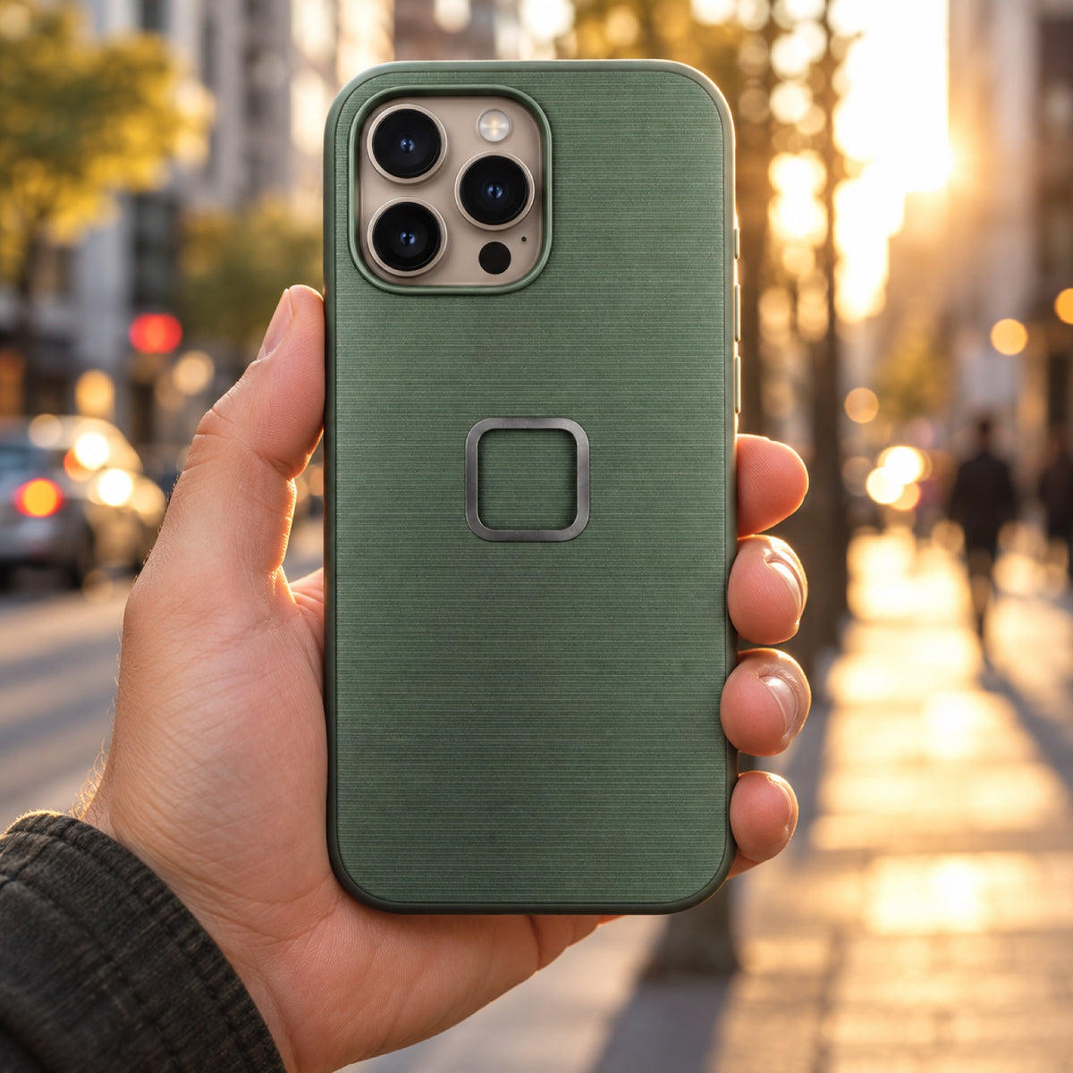Peak Design Everyday Case iPhone 16 Pro Max – Sage – zdjęcie poglądowe (AI)