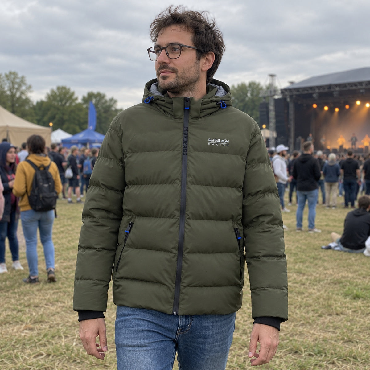 Kurtka z kapturem Pepe Jeans Red Bull Racing – ciemnozielona – zdjęcie poglądowe (AI)
