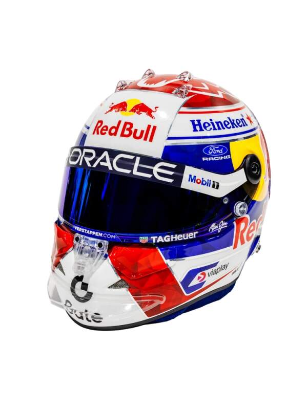 Model kasku Max Verstappen 2026 1:2 Schuberth