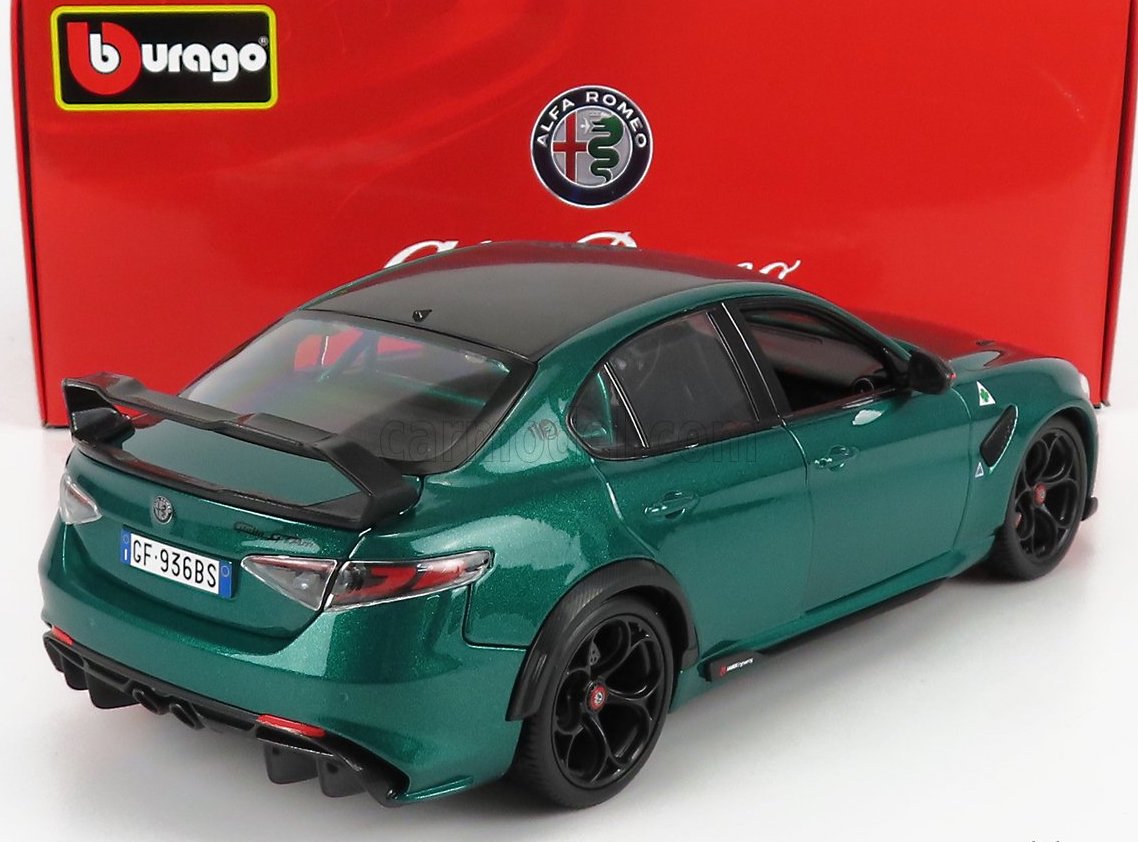 Bburago model Alfa Romeo Giulia GTAm, green