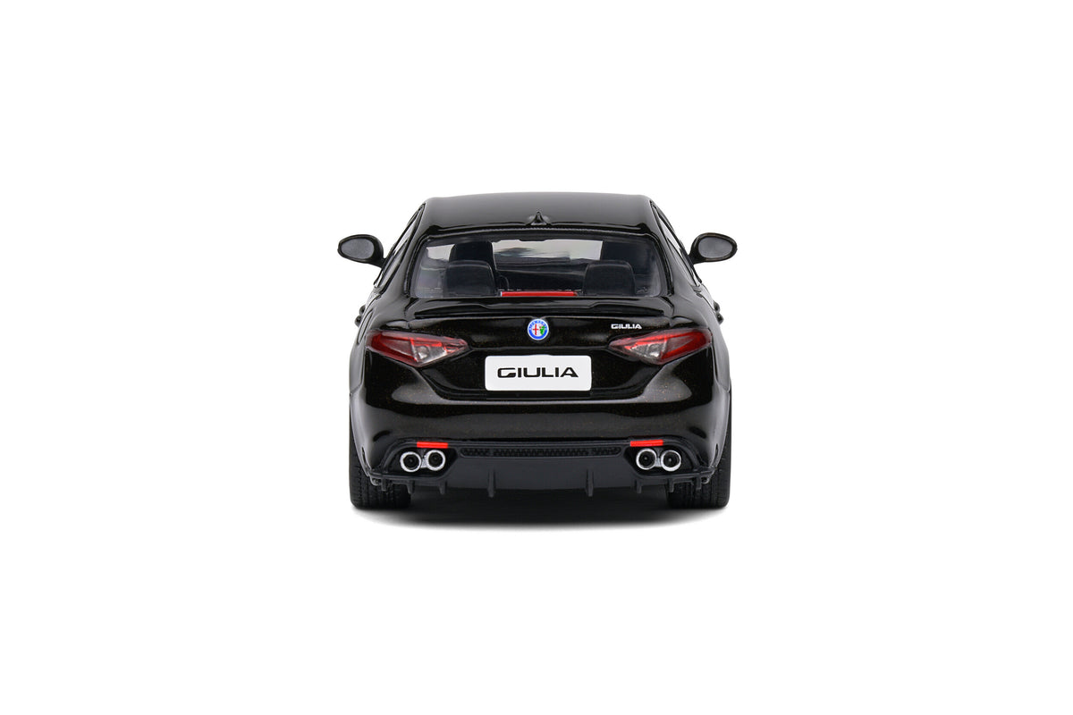 Model Solido Alfa Romeo Giulia Quadrifoglio 1:43 czarny