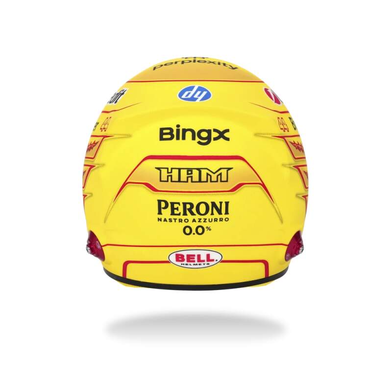 Model kasku Lewis Hamilton 2026 BELL