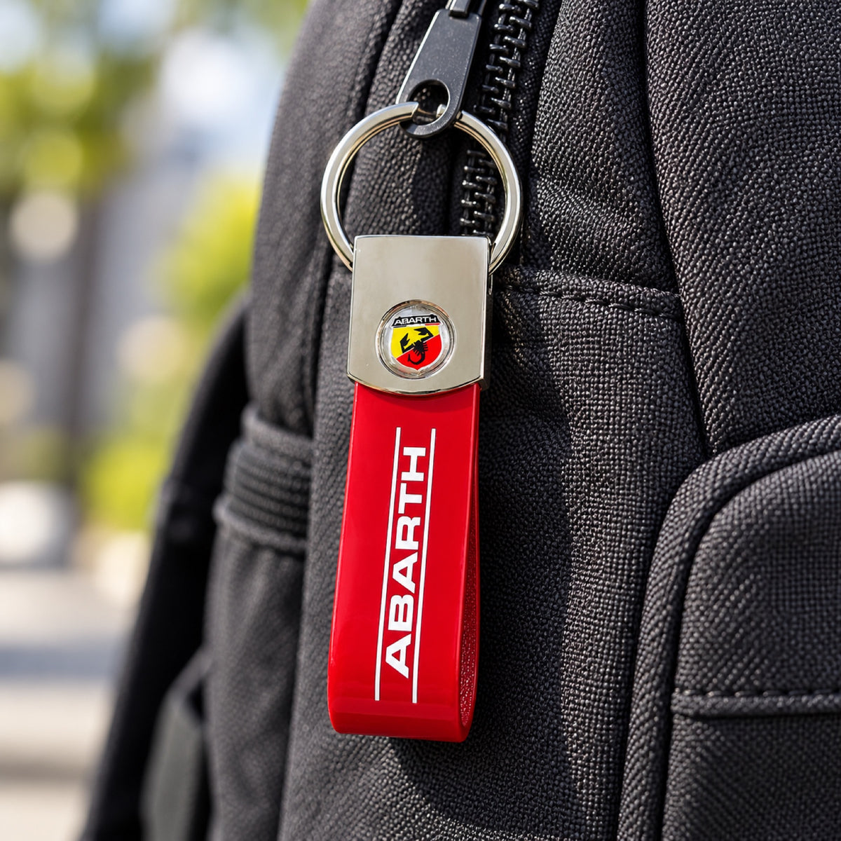 Brelok Abarth BAND – czerwony – zdjęcie poglądowe (AI)