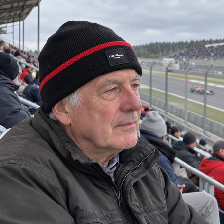 Alfa Romeo F1 Team Beanie – Black – ilustrační foto (AI)