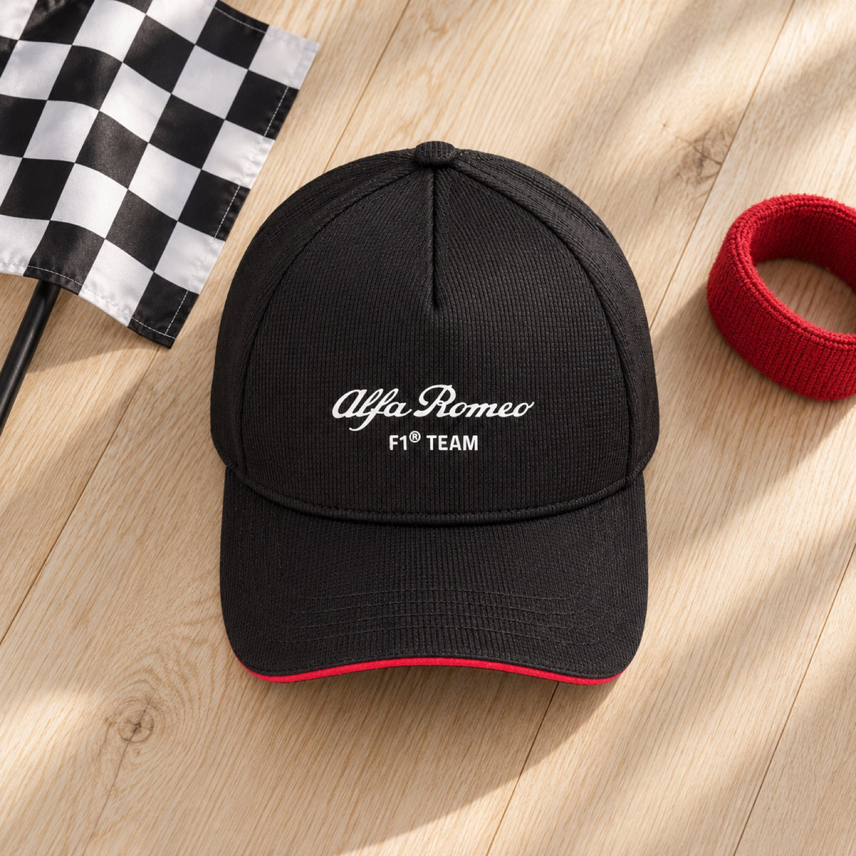 Dziecięca czapka z zakrzywionym daszkiem Alfa Romeo F1 Team – czarna – zdjęcie poglądowe (AI)