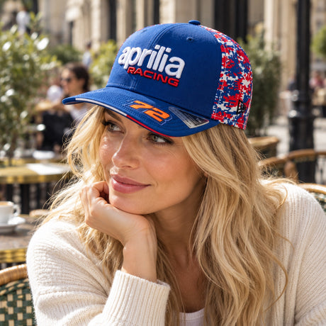 Czapka zespołowa z daszkiem Aprilia Racing Marco Bezzecchi x New Era – edycja Le Mans – zdjęcie poglądowe (AI)