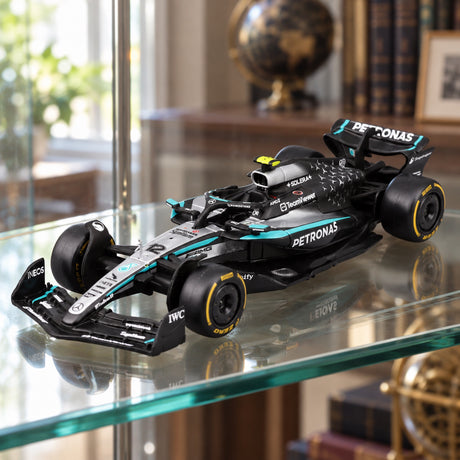 Model Bburago Mercedes-AMG PETRONAS F1 W16 #12 Kimi Antonelli 2025 – zdjęcie poglądowe (AI)