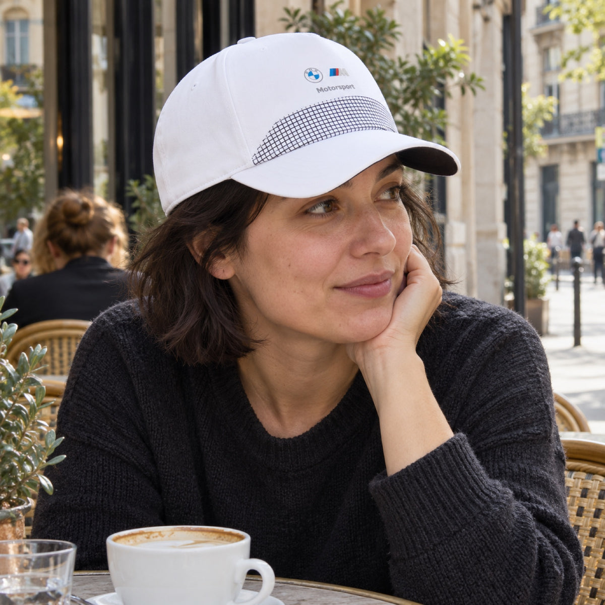 BMW Motorsport Cap with Logo – White – ilustrační foto 2 (AI)