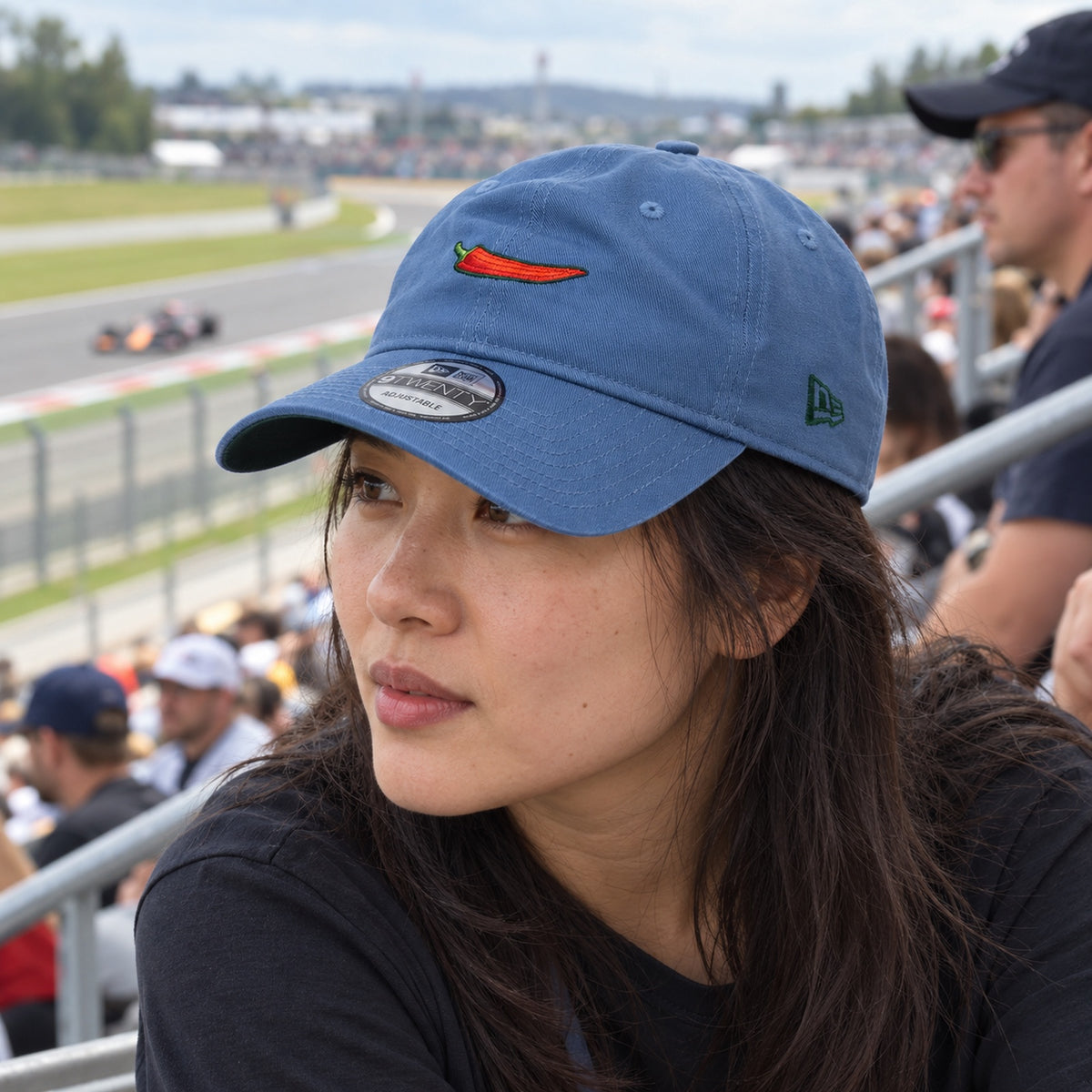 Carlos Sainz TEAMFIFTY5 New Era 9TWENTY Chilli Cap – Blue – ilustrační foto 2 (AI)