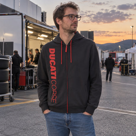 Bluza kibica Ducati Corse z logo – ciemnoszara – zdjęcie poglądowe (AI)