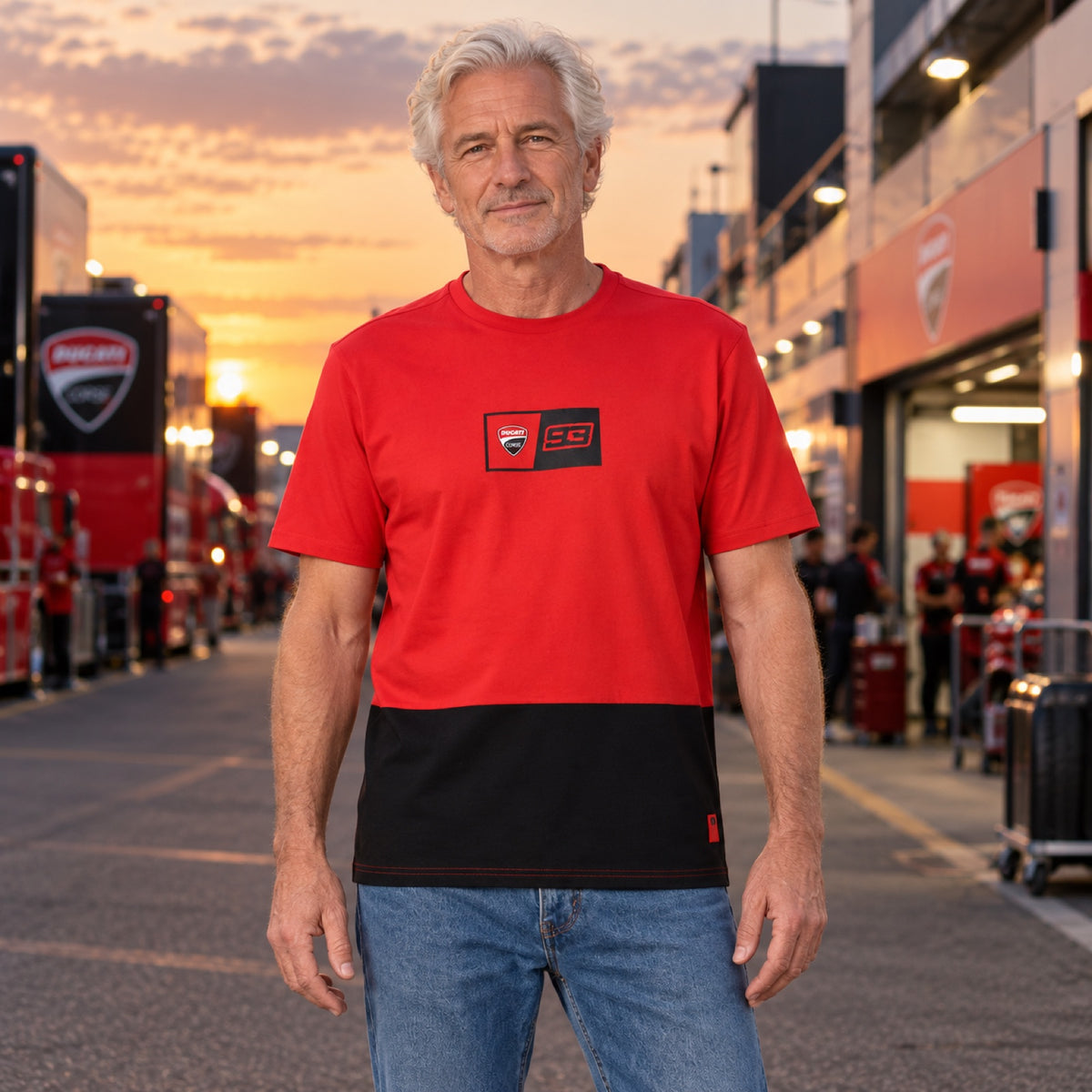 Koszulka kibica Ducati Corse – Marc Marquez z logo – zdjęcie poglądowe (AI)