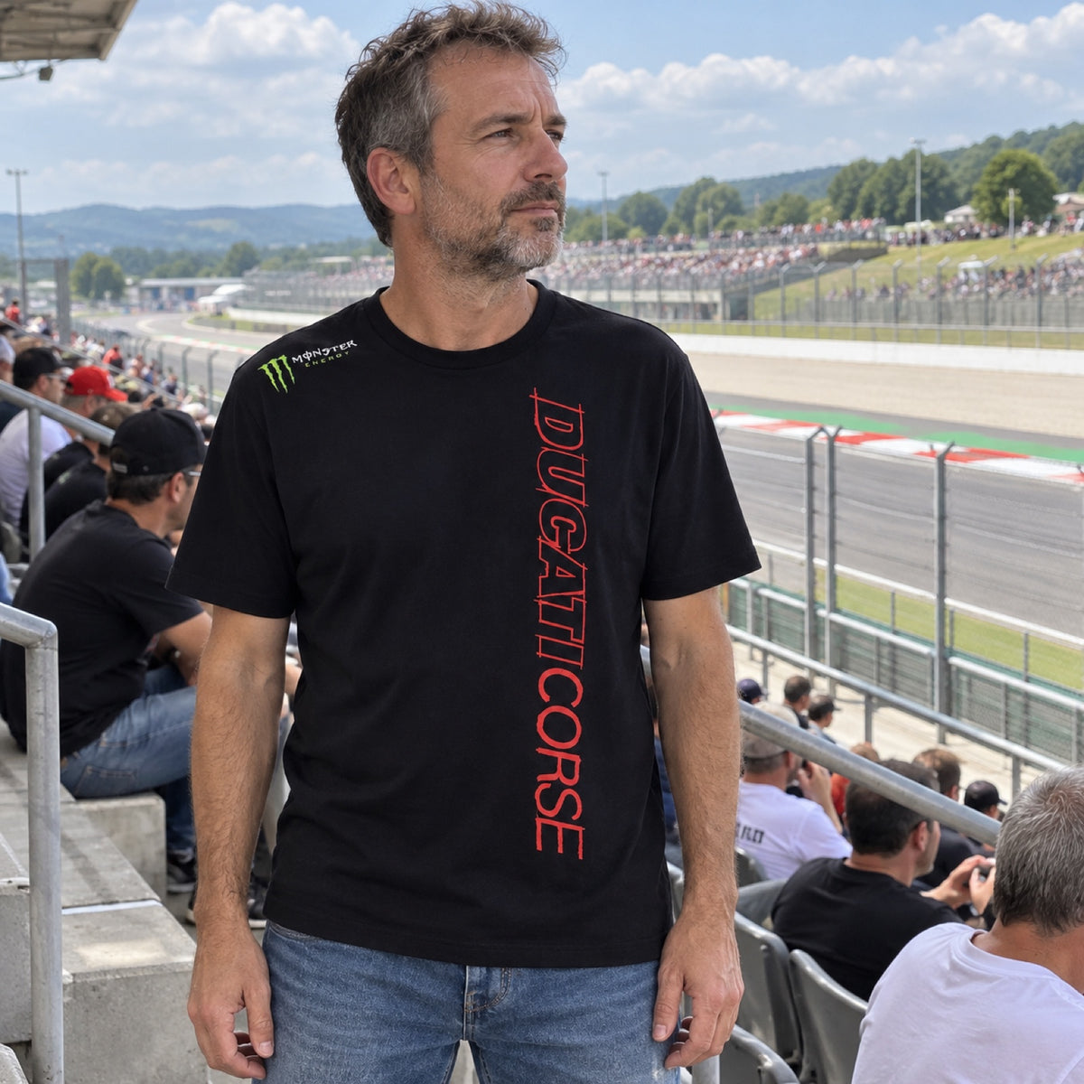 Ducati Corse Fan T-Shirt with Monster Energy Logo – ilustrační foto (AI)