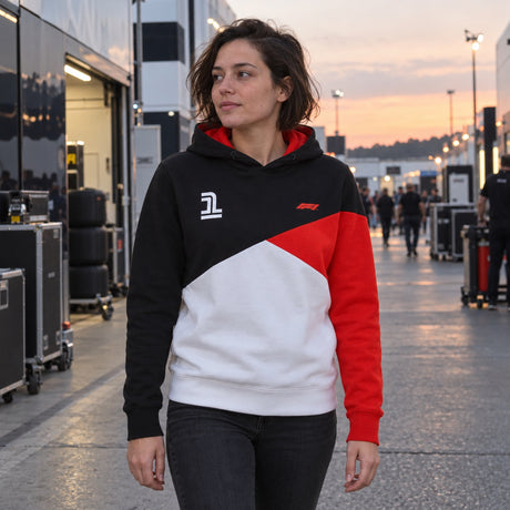 F1 Tech Casual Hoodie – ilustrační foto 2 (AI)