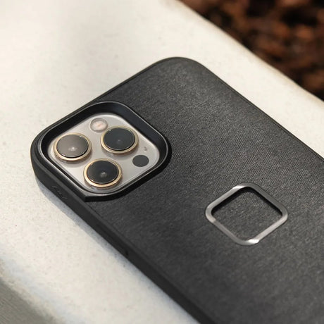 Peak Design Everyday Case - iPhone 11 Pro - Charcoal