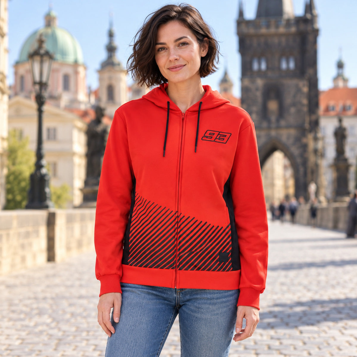 Bluza z kapturem lifestyle Marc Marquez STRIPES 93 – zdjęcie poglądowe (AI)