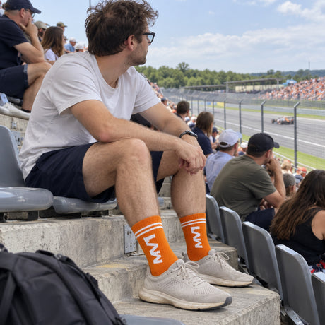 Max Verstappen MV1 Sports Socks – Orange – ilustrační foto (AI)