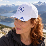 Czapka z daszkiem Kimi Antonelli Mercedes-AMG PETRONAS F1 x Adidas – biała, edycja zespołowa – zdjęcie poglądowe (AI)
