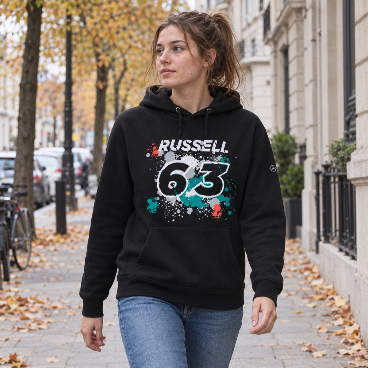 Mercedes-AMG PETRONAS F1 George Russell #63 Hoodie – ilustrační foto 2 (AI)