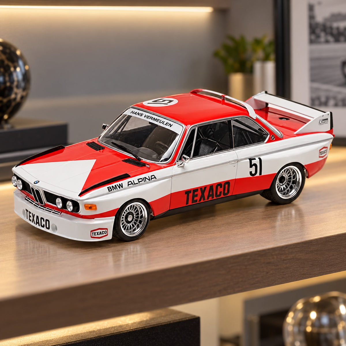 Minichamps BMW 3.0 CSL Zandvoort 1974 Model 1:18 – H. Vermeulen – illustrative photo (AI)