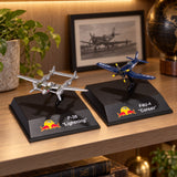 Modele samolotów The Flying Bulls P38 / F-4U New Ray – zdjęcie poglądowe (AI)
