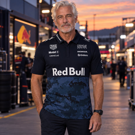 Koszulka polo zespołowa Oracle Red Bull Racing z logo sponsorów x HYPEBEAST – zdjęcie poglądowe (AI)