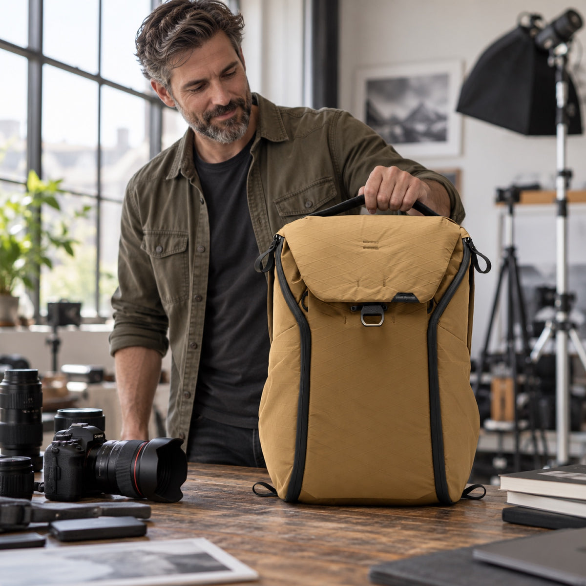 Peak Design Everyday Backpack 30L v2 – Coyote – zdjęcie poglądowe (AI)