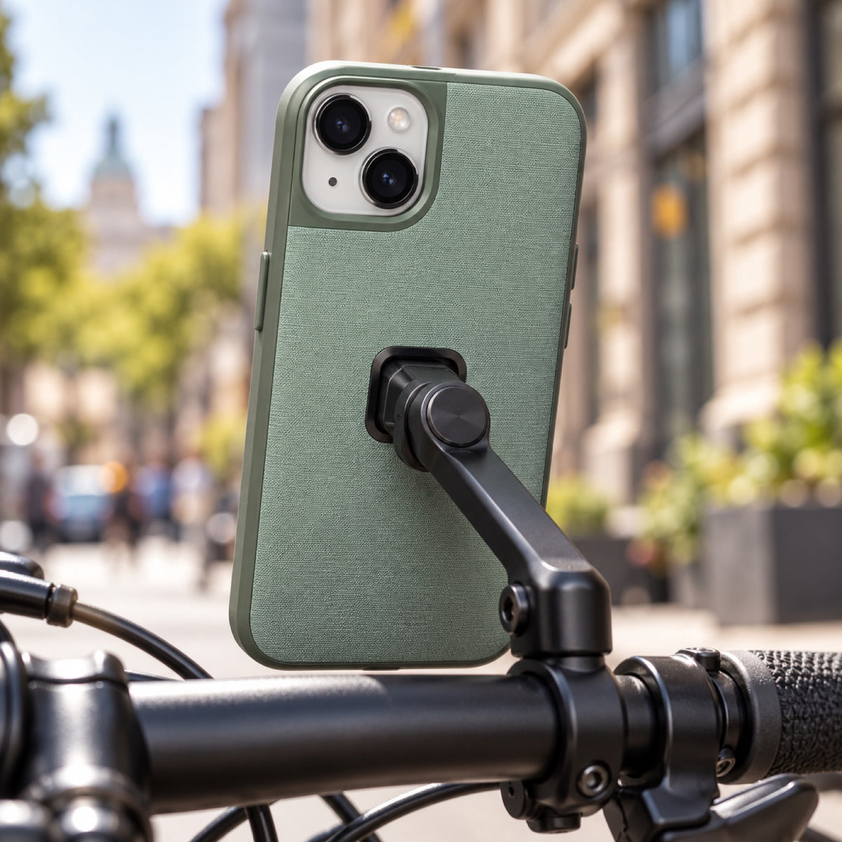 Peak Design Everyday Case iPhone 14 Plus – Sage – illustrative photo (AI)