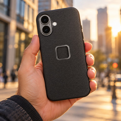 Peak Design Everyday Case – iPhone 16 Standard – Charcoal – illustrative photo (AI)