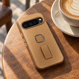 Peak Design Everyday Clarino Loop Case – Pixel 10 Standard and Pro – Tan – zdjęcie poglądowe (AI)