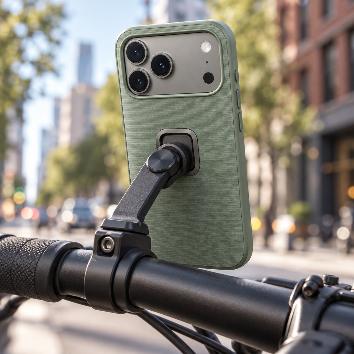 Peak Design Everyday Fabric Case – iPhone 17 Pro – Sage – zdjęcie poglądowe (AI)