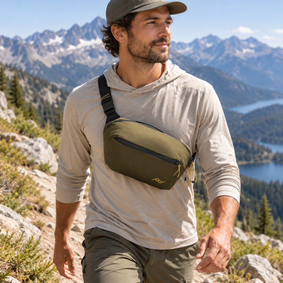 Peak Design Outdoor Sling 4L – Kelp – illustrative photo (AI)