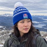Red Bull Bora Hansgrohe Bobble Beanie with Logo – Christmas Edition – ilustrační foto 2 (AI)