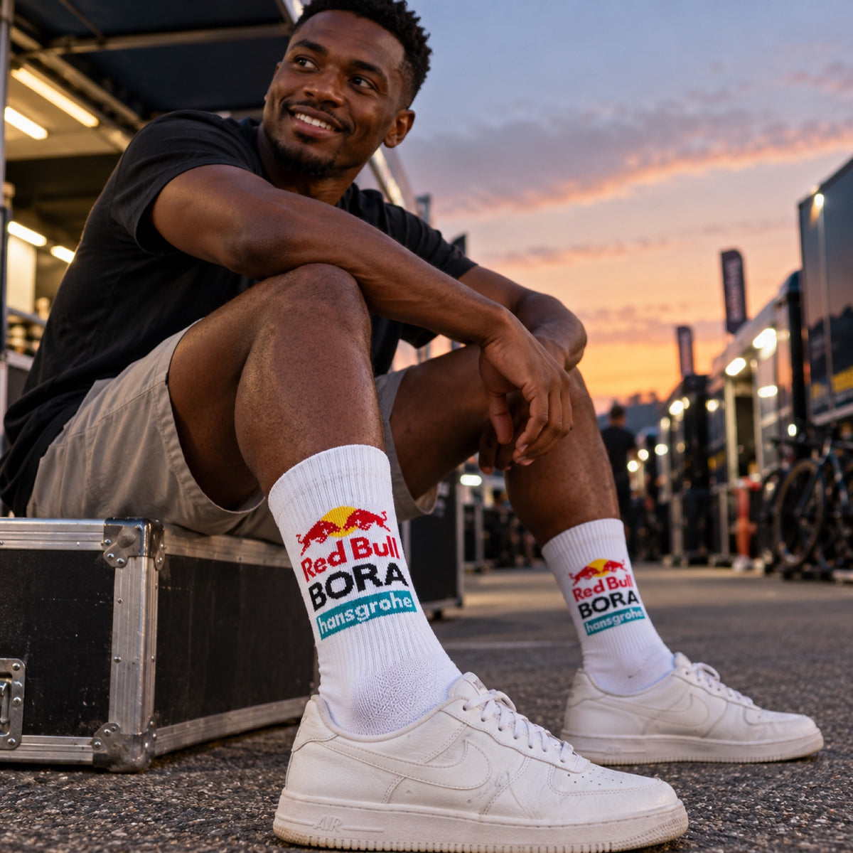 Skarpety sportowe Red Bull Bora Hansgrohe z logo – zdjęcie poglądowe (AI)