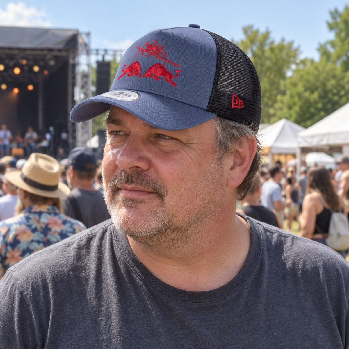 Red Bull The Flying Bulls 9FIFTY Icon Trucker Cap with Logo – ilustrační foto (AI)