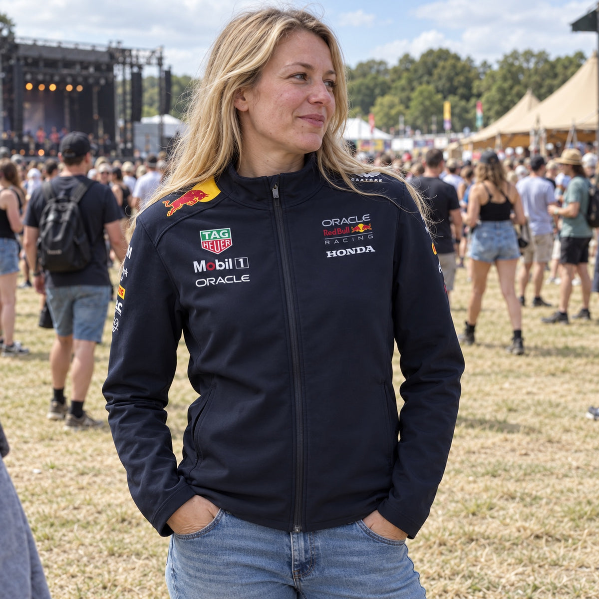 Oracle Red Bull Racing Team Softshell Jacket with Sponsor Logos – ilustrační foto 2 (AI)