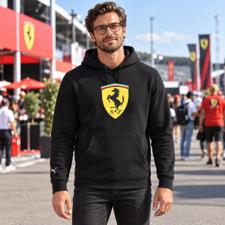 Bluza casual z kapturem Scuderia Ferrari F1 z dużym logo – czarna – zdjęcie poglądowe (AI)