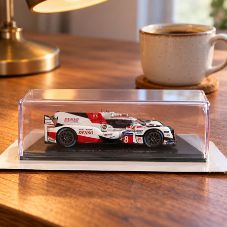 Model Toyota TS050 Hybrid Le Mans 2017 1:43 – zdjęcie poglądowe (AI)