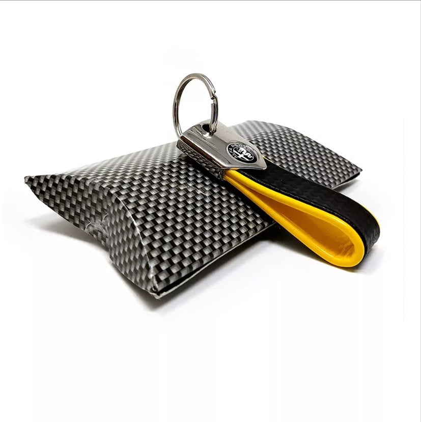 Brelok Alfa Romeo BAND carbon yellow