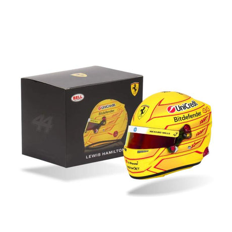 Model kasku Lewis Hamilton 2026 BELL