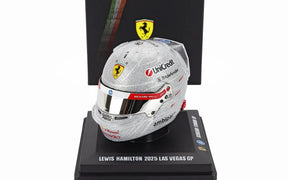 Model kasku LookSmart Lewis Hamilton 1:5 – GP Las Vegas 2025