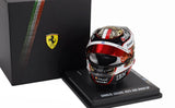 Model kasku LookSmart Charles Leclerc 1:5 – SF Abu Zabi 2025