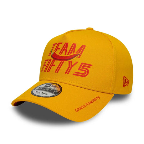 Czapka z daszkiem Carlos Sainz TEAMFIFTY5 New Era 9FORTY – żółta