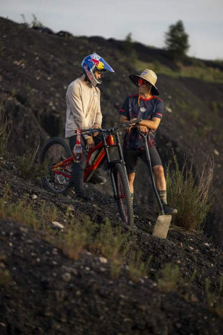 Smycz Red Bull Rampage