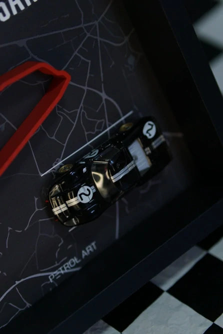 Ramka 3D PETROL ART Le Mans z modelem Ford GT40 MK II Bruce McLaren 1:43