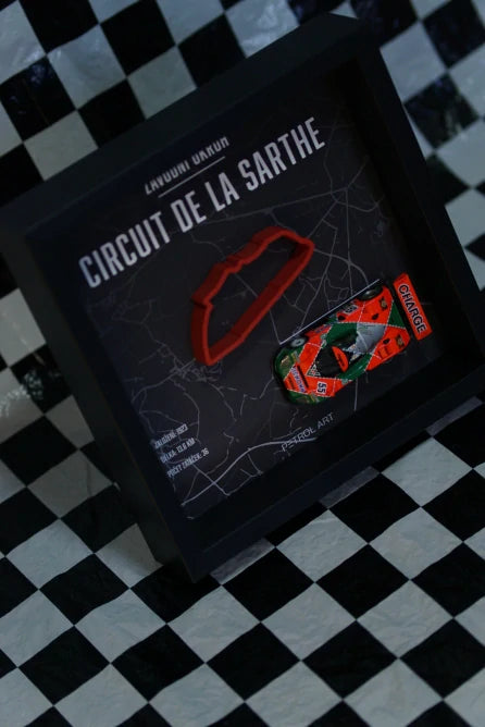 Ramka 3D PETROL ART Le Mans z modelem Mazda 787B Johnny Herbert 1:43